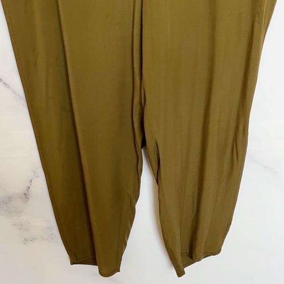 Madewell Dolphin Hem Track Trousers Cropped Pants on Olive Green / Brown - XS - Picture 6 of 7